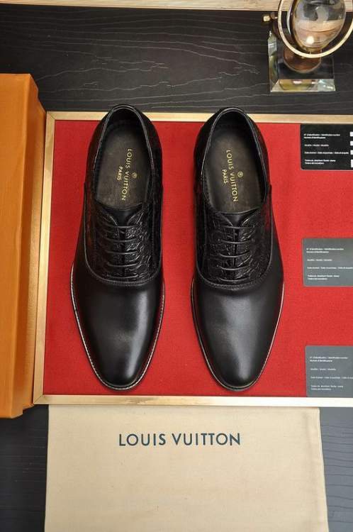 Picture of Louis Vuitton Shoes _SKULVsz38-45hnh070514604